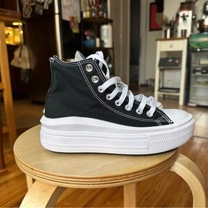 Platform Converse All Star Chuck Taylor Black and White High-Tops Women Size 6.5